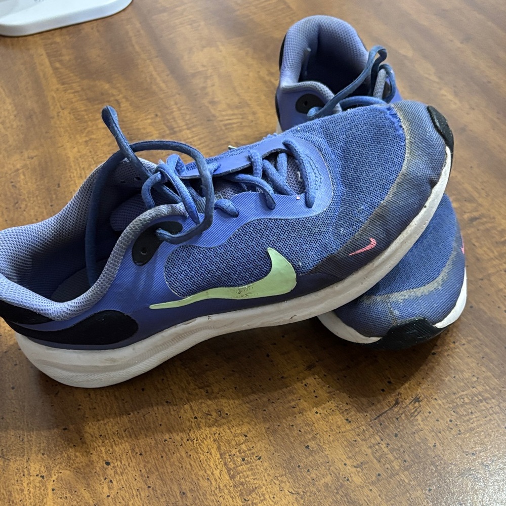 Nike Kids Blue and Black Sneakers